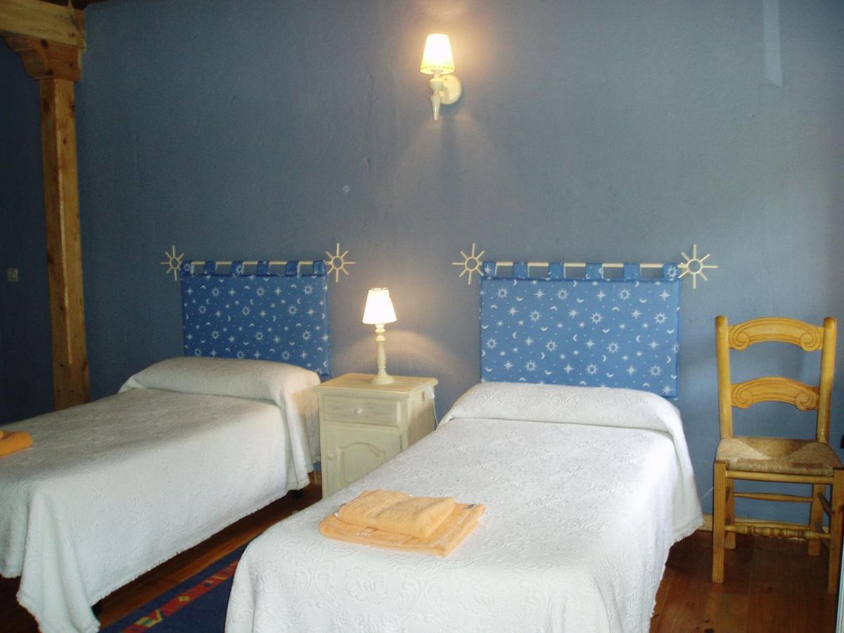 Hotel Rural El Urogallo Murias de Paredes Quarto foto