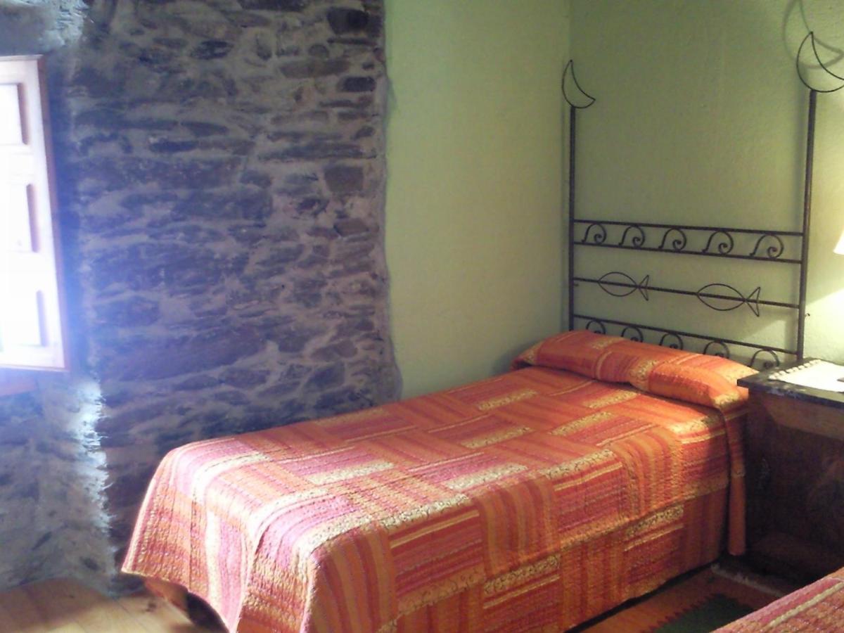 Hotel Rural El Urogallo Murias de Paredes Quarto foto