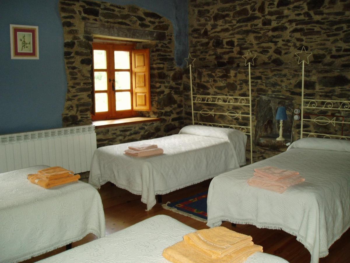 Hotel Rural El Urogallo Murias de Paredes Quarto foto