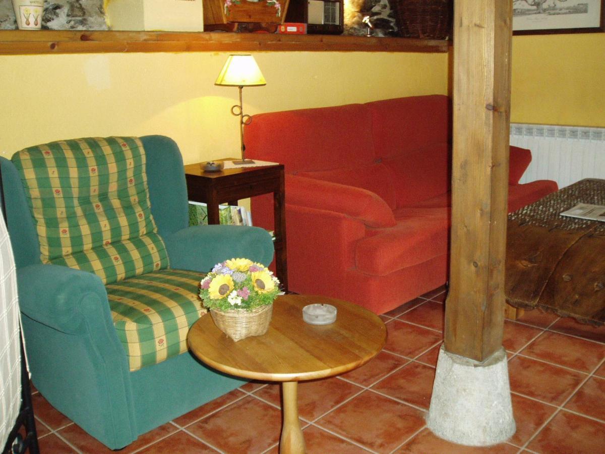 Hotel Rural El Urogallo Murias de Paredes Exterior foto